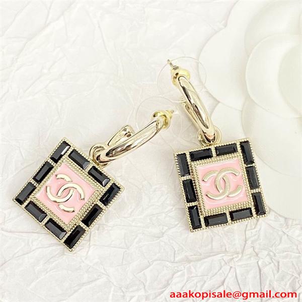 CHANEL シャネル コピー イヤリング ピンク ブラック 配色 ゴールド 可愛い 洗練デザイン