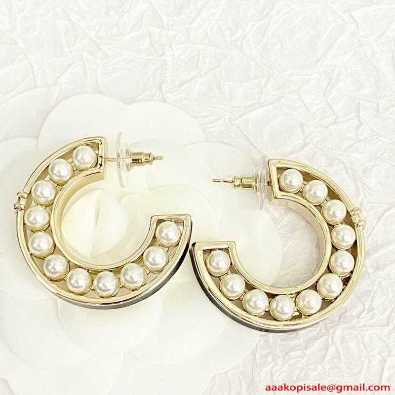 ピアス パール ブラック ゴールド 2026新作 高級感 CHANEL シャネル コピー