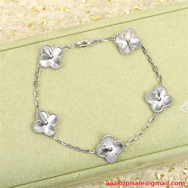 VCAブレスレットコピー ヴァン クリーフアンドアーペルアクセサリー激安通販2026トレンドお洒落