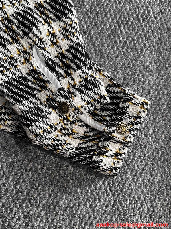 SAINT LAURENT イヴ・サンローラン コピー 高見え素材 ジャケット 厚手 防寒 クラシック 季節限定