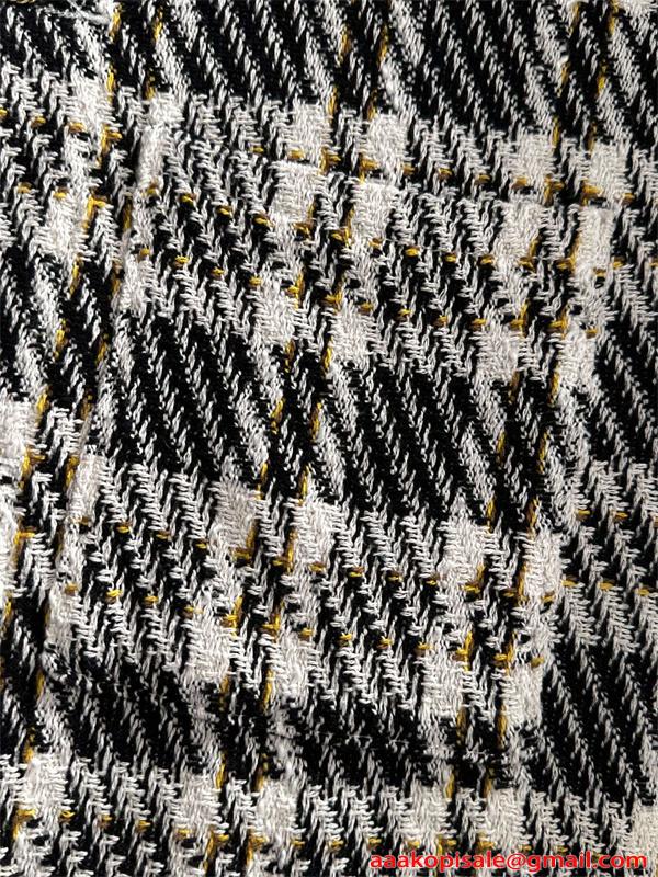 SAINT LAURENT イヴ・サンローラン コピー 高見え素材 ジャケット 厚手 防寒 クラシック 季節限定