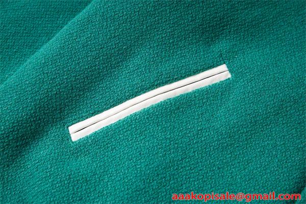 存在感抜群 SAINT LAURENT イヴ・サンローラン コピー スタジャン 保温裏地 新作モデル プレミアム