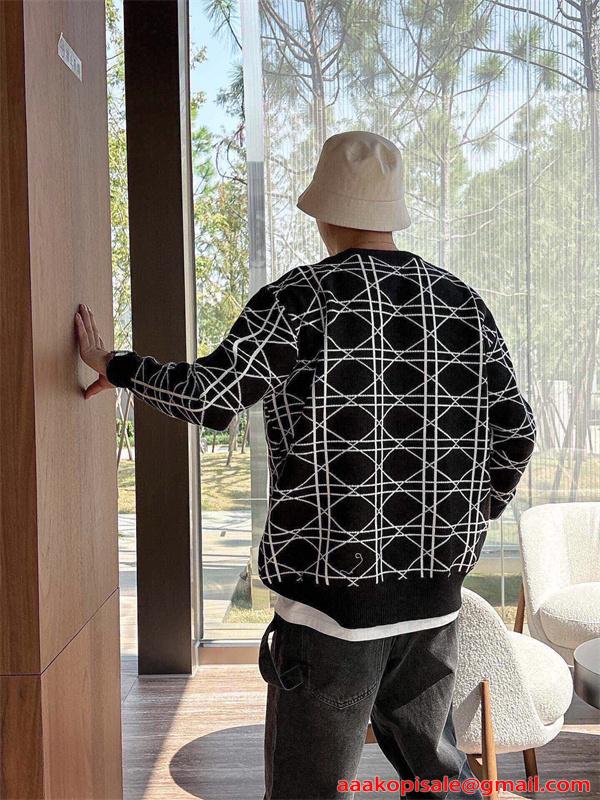 VALENTINO ヴァレンティノ コピー セーター 立体編み ゆったり モード映え 秋冬主役