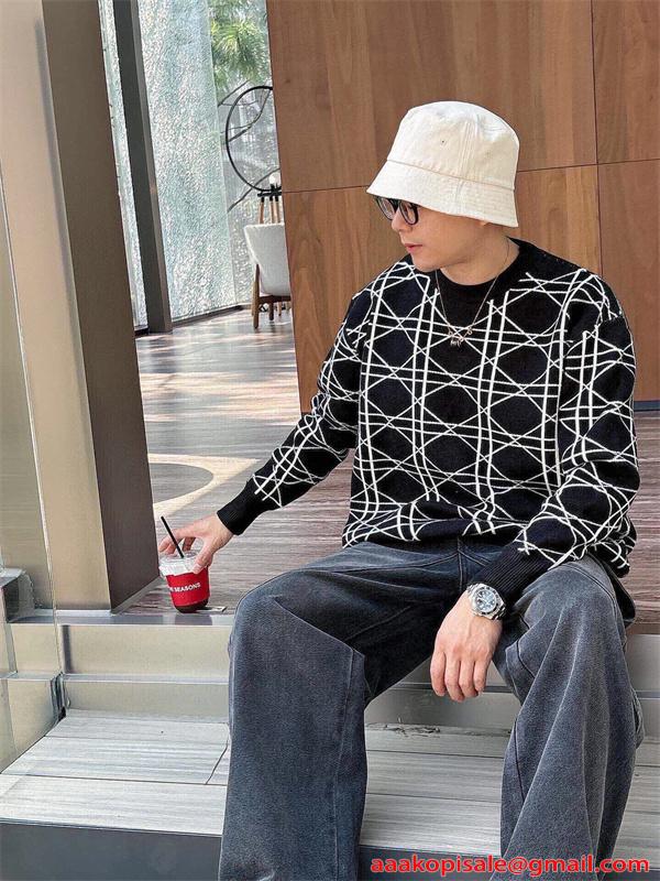 VALENTINO ヴァレンティノ コピー セーター 立体編み ゆったり モード映え 秋冬主役