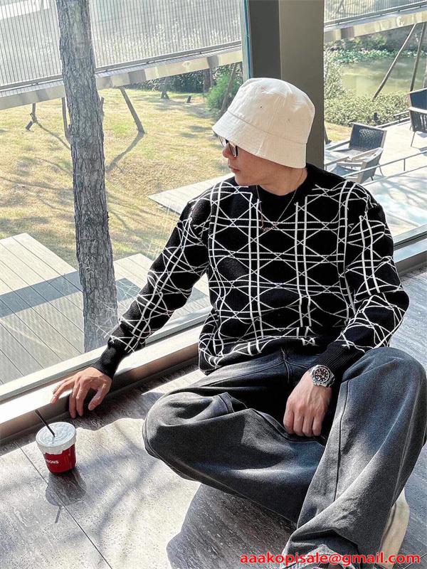 VALENTINO ヴァレンティノ コピー セーター 立体編み ゆったり モード映え 秋冬主役