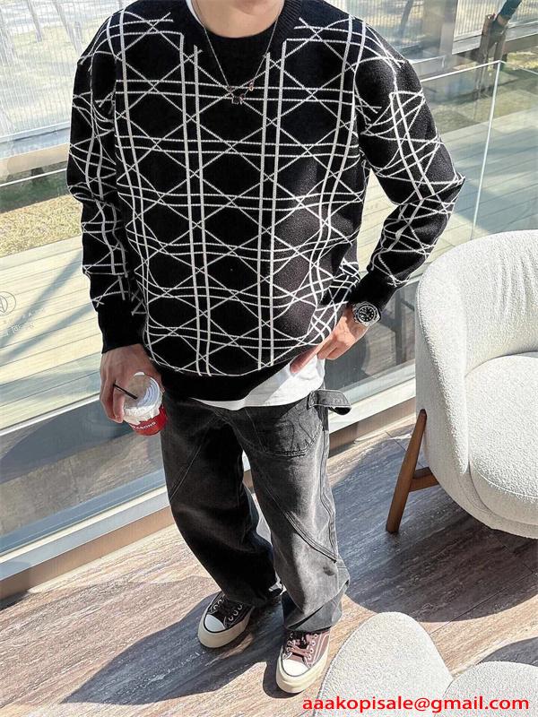 VALENTINO ヴァレンティノ コピー セーター 立体編み ゆったり モード映え 秋冬主役