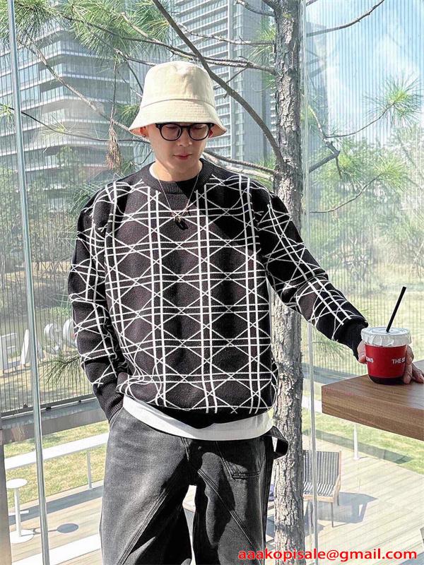 VALENTINO ヴァレンティノ コピー セーター 立体編み ゆったり モード映え 秋冬主役