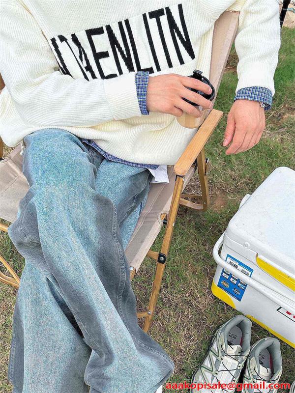 存在感抜群 VALENTINO ヴァレンティノ コピー セーター 厚手 防寒 高級感 新作モデル