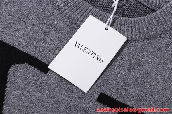 上品配色 VALENTINO ヴァレンティノ コピー ニット 保温素材 大人カジュアル 都会的印象