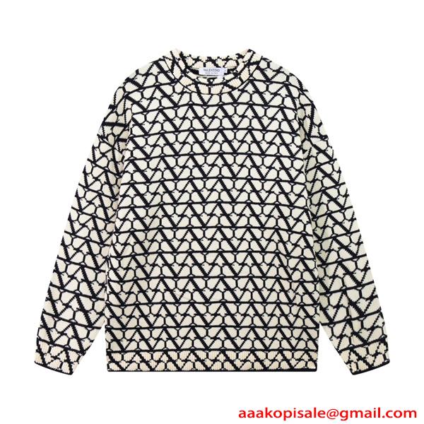 VALENTINO ヴァレンティノ コピー セーター 立体編地 厚手仕様 モード映え 秋冬主役 2026新作