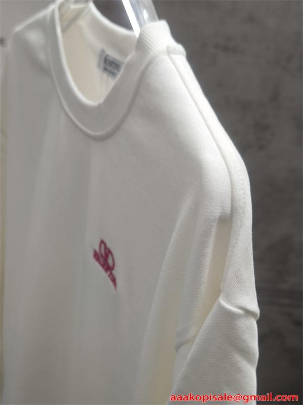 刺繍 VALENTINO ヴァレンティノ コピー トレーナー 柔軟裏毛 新定番 プレミアム2026新作