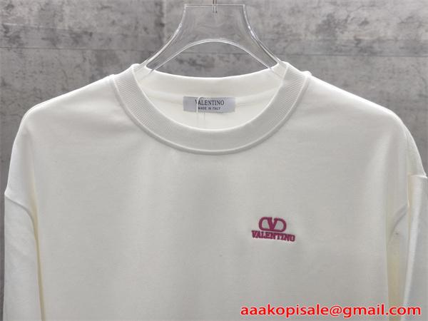 刺繍 VALENTINO ヴァレンティノ コピー トレーナー 柔軟裏毛 新定番 プレミアム2026新作