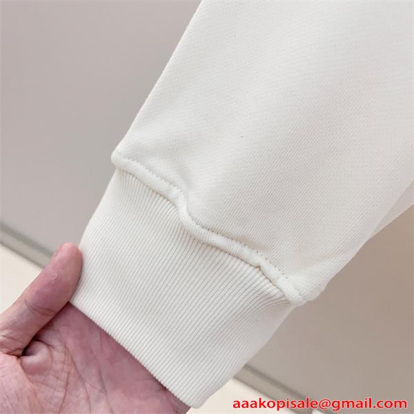  BURBERRY バーバリー コピー 洗練 刺繍 パーカー ゆったり 2026新作 トレンド