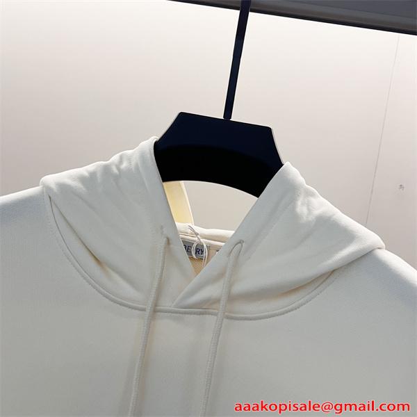  BURBERRY バーバリー コピー 洗練 刺繍 パーカー ゆったり 2026新作 トレンド