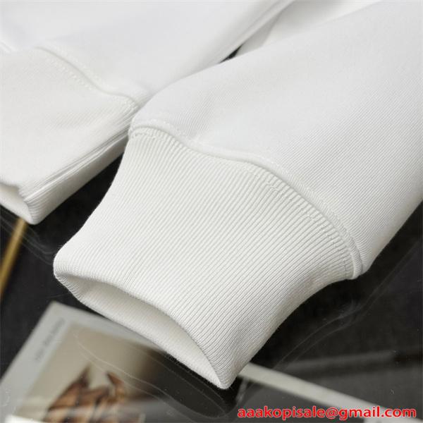 BURBERRY バーバリー コピー 2026新作 刺繍 トレーナー 当店イチオシ モード系