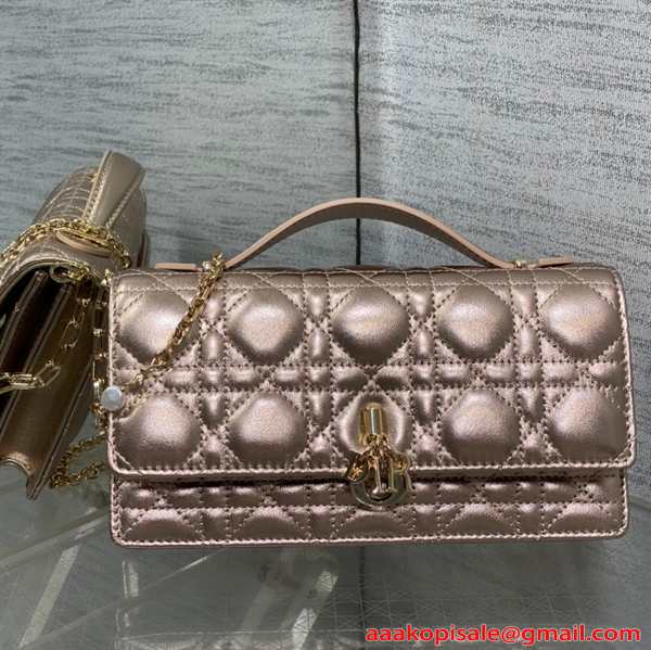 ♥DIOR♥ディオール手持ちバッグコピーチェーンショルダー付き人気2026