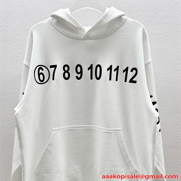 存在感抜群 プリント Maison Margiela メゾン マルジェラ コピー パーカー ゆったり 軽量素材