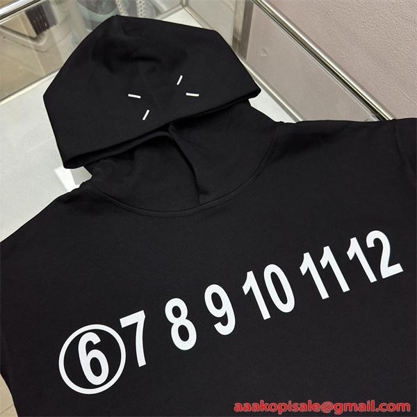 存在感抜群 プリント Maison Margiela メゾン マルジェラ コピー パーカー ゆったり 軽量素材