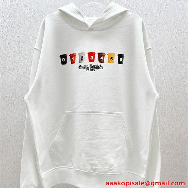 Maison Margiela メゾン マルジェラ コピー 遊び心演出 柔らか質感 パーカー 人気モデル 2026新作