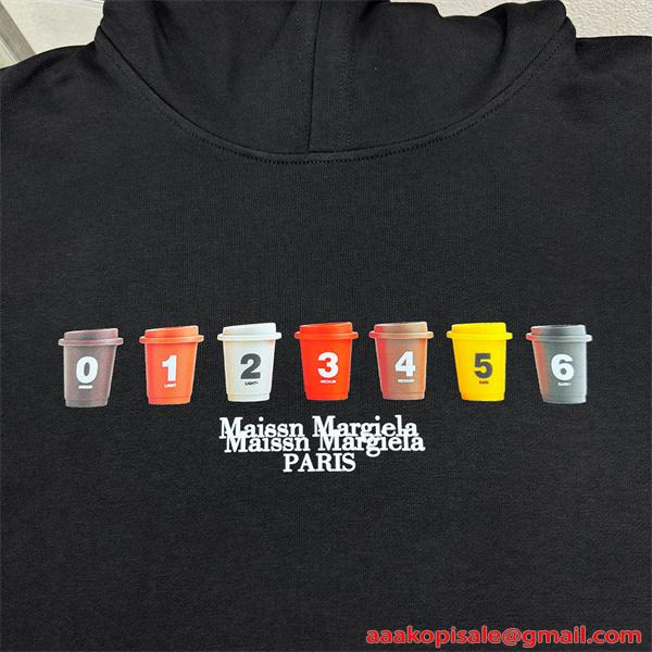 Maison Margiela メゾン マルジェラ コピー 遊び心演出 柔らか質感 パーカー 人気モデル 2026新作