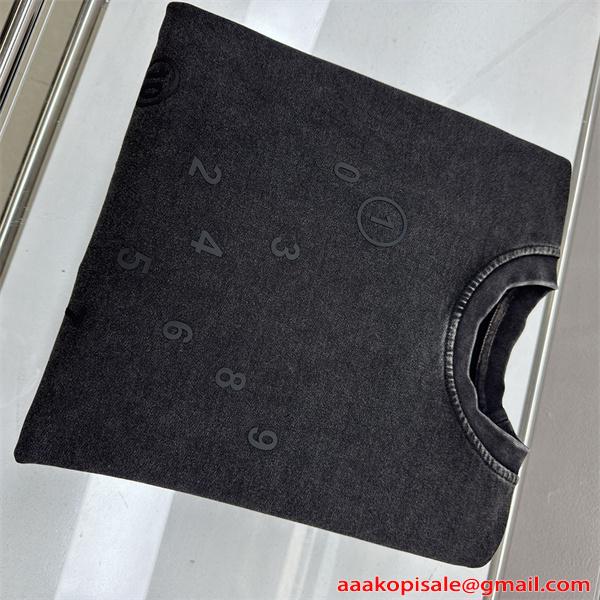 2026新作 刺繍 Maison Margiela メゾン マルジェラ コピー パーカー ゆったり設計 古着感 モード系