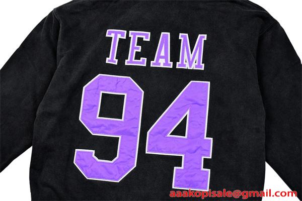 SUPREME シュプリーム コピー パーカー 2026新作 裏起毛 バックプリント ゆったり 大きいサイズ