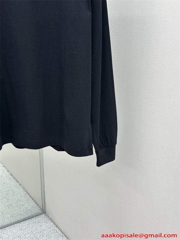 DIOR ディオール コピー 長袖Tシャツ ミニロゴプレート クルーネック シンプル洗練 2026新作