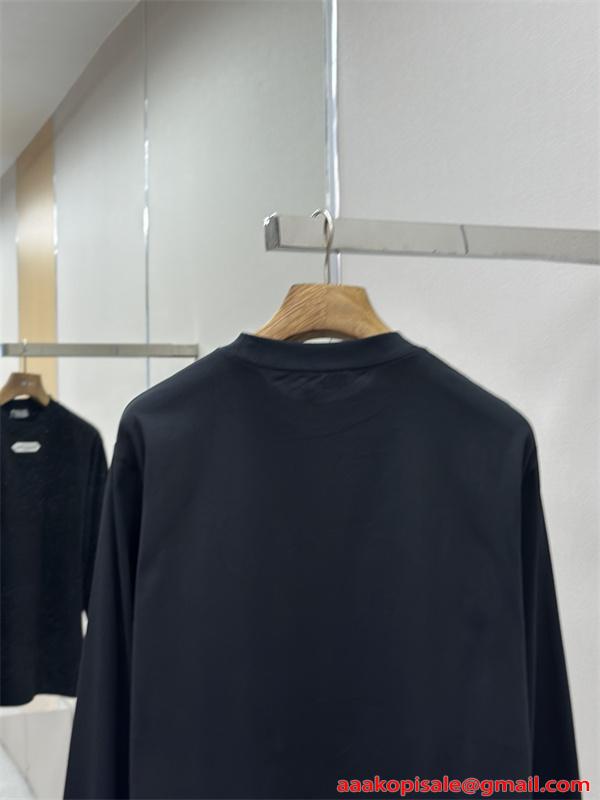 DIOR ディオール コピー 長袖Tシャツ ミニロゴプレート クルーネック シンプル洗練 2026新作