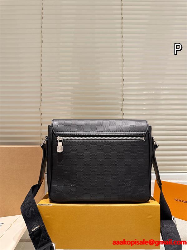 District PM☆☆目を惹きルイヴィトンショルダーバッグコピー 激安(日本最大級)