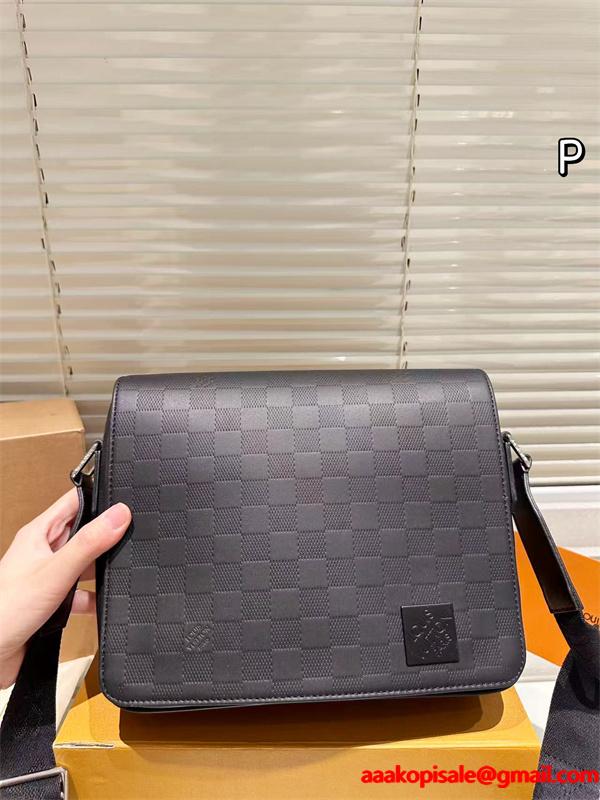 District PM☆☆目を惹きルイヴィトンショルダーバッグコピー 激安(日本最大級)