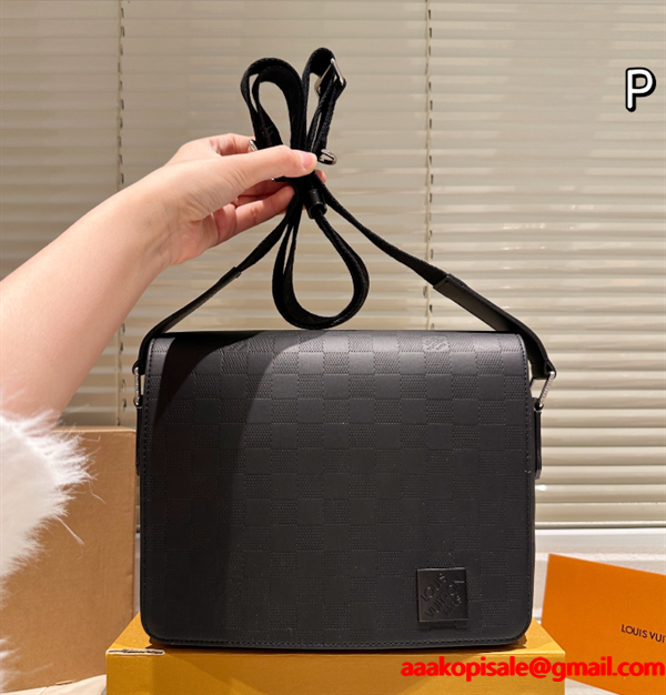 District PM☆☆目を惹きルイヴィトンショルダーバッグコピー 激安(日本最大級)