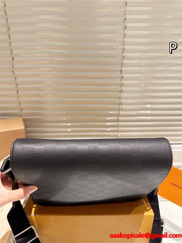 District PM☆☆目を惹きルイヴィトンショルダーバッグコピー 激安(日本最大級)