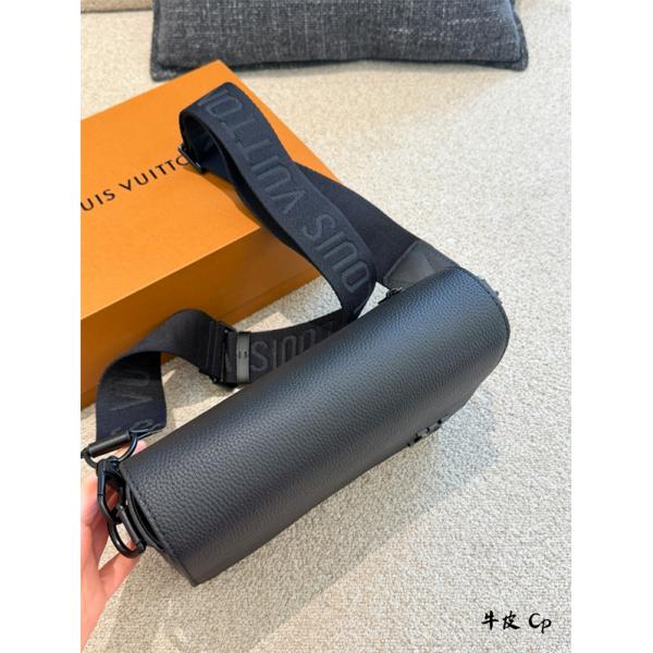 春夏のお出かけを軽快に ルイ ヴィトン LOUIS VUITTON ショルダーバッグ コピー 激安(日本最大級)LV Fastline★★M11483