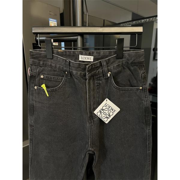 LOEWE ロエベ コピー レアデザイン デニム パンツ 高級感 2026新作