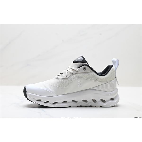 上質素材 LOEWE ロエベ コピー スニーカー 2026新作コーデ 当店イチオシ