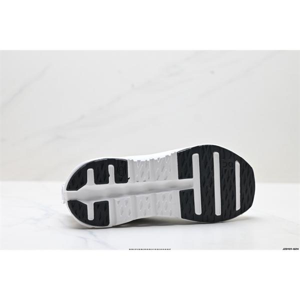 上質素材 LOEWE ロエベ コピー スニーカー 2026新作コーデ 当店イチオシ