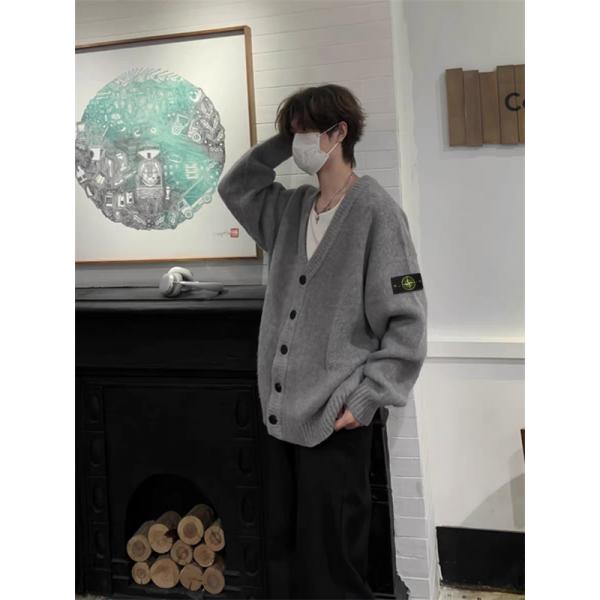 着回し自在 ミニマル STONE ISLAND ストーンアイランド コピー ニットカーディガン 柔らか質感