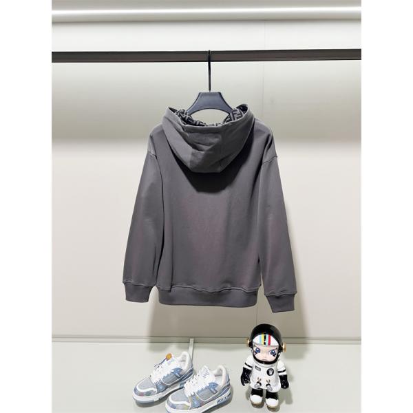 話題沸騰！高級感溢れる 2026新作 パーカー 上品 FENDI フェンディ コピー