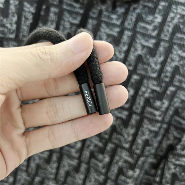 高級感溢れる 上質パーカー 大人カジュアル 2026新作 FENDI フェンディ コピー