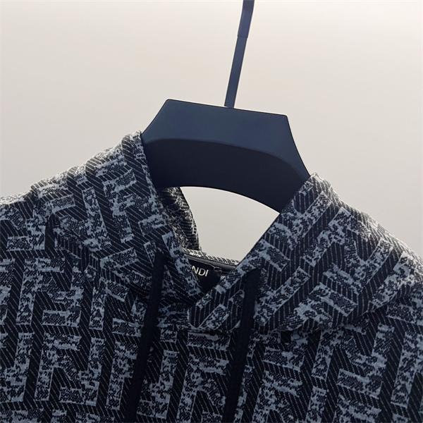 高級感溢れる 上質パーカー 大人カジュアル 2026新作 FENDI フェンディ コピー