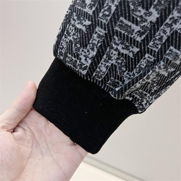 高級感溢れる 上質パーカー 大人カジュアル 2026新作 FENDI フェンディ コピー