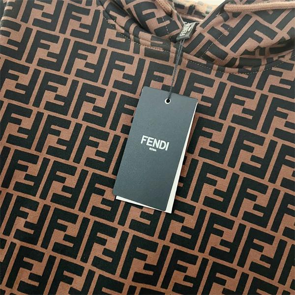 FENDI フェンディ コピー 注目度抜群 パーカー 落ち着き配色 洗練 冬仕様
