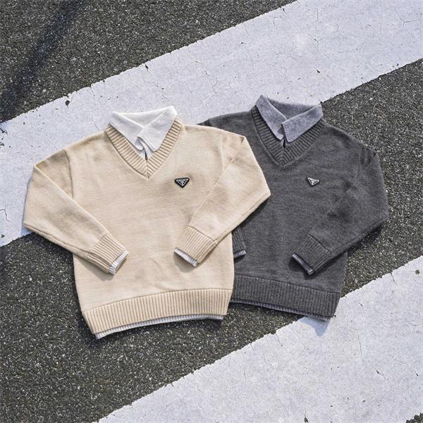 高級感漂う Vネック PRADA プラダ コピー ニット 上質 定番配色 2026新作定番