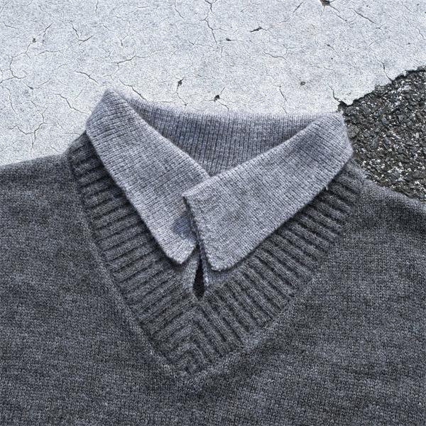 高級感漂う Vネック PRADA プラダ コピー ニット 上質 定番配色 2026新作定番