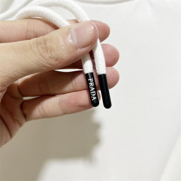 注目 新作 洗練ン フルジップ PRADA プラダ コピー フーディー 日常コーデ