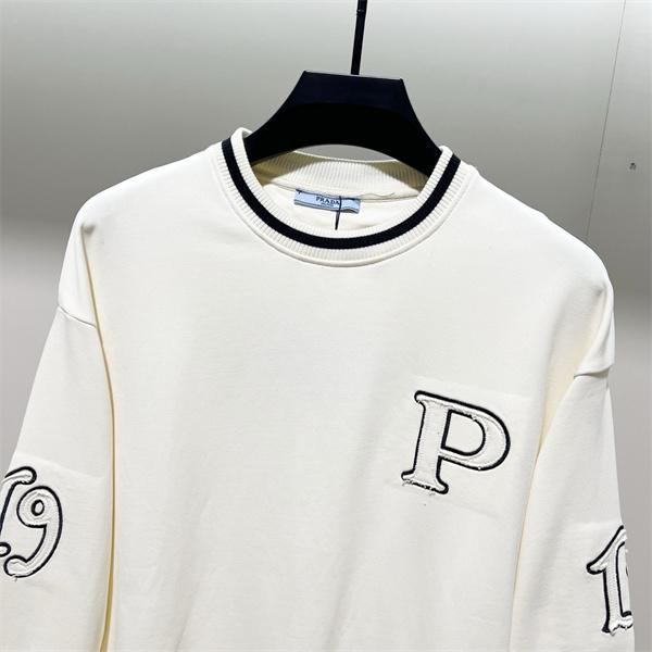 本格派 モード系 2026新作 ジップパーカー 大人スタイル PRADA プラダ コピー