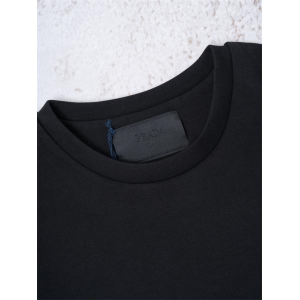 PRADA プラダ コピー 大人向け洗練 保温効果 快適 ブラック スウェット 