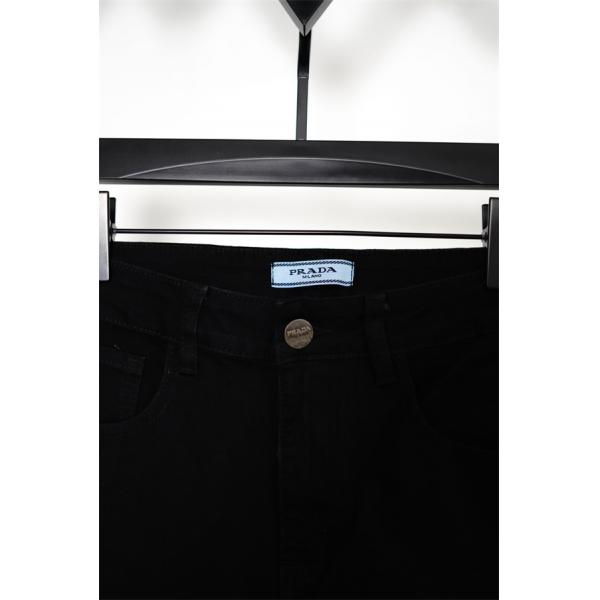 高級感漂う PRADA ブラック デニム パンツ 定番人気 プラダ コピー