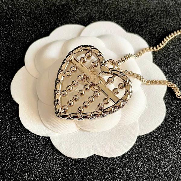 シャネル コピー CHANEL 激安 ネックレス ゴールドチェーン 立体 大人可愛い