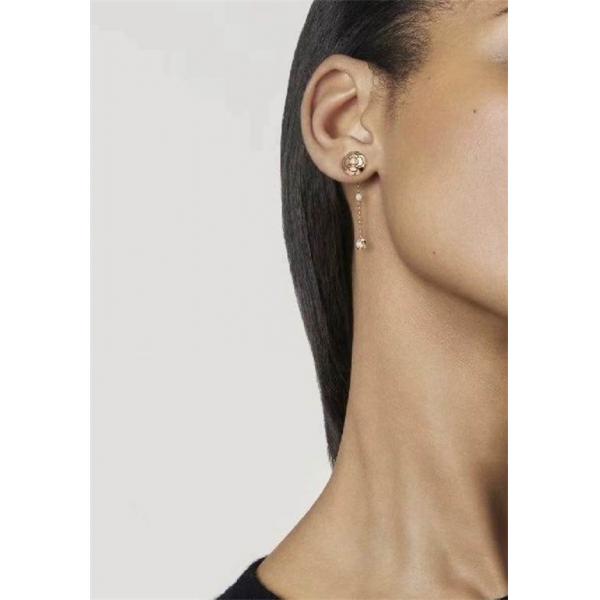 入手困難 ピアス CHANEL シャネル コピー 2026新作 ストーン 揺れる デザイン